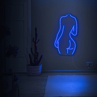 𝐅𝐄𝐌𝐀𝐋𝐄 𝐁𝐀𝐂𝐊 𝐒𝐈𝐋𝐇𝐎𝐔𝐓𝐓𝐄 𝐈𝐍𝐒𝐄𝐆𝐍𝐀 𝐀𝐋 𝐍𝐄𝐎𝐍